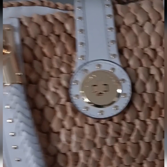 Michael Kors straw handbag GUC - Picture 2 of 14